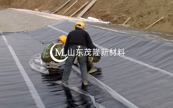《京沈客專京冀段十四標(biāo)》模板布、防水板施工