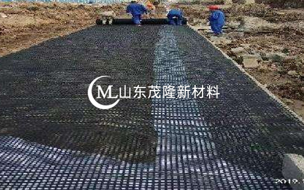 《寧安高鐵》土工布、經(jīng)編土工格柵施工