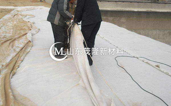 《長春到西巴彥花鐵路》土工布、EVA防水板施工
