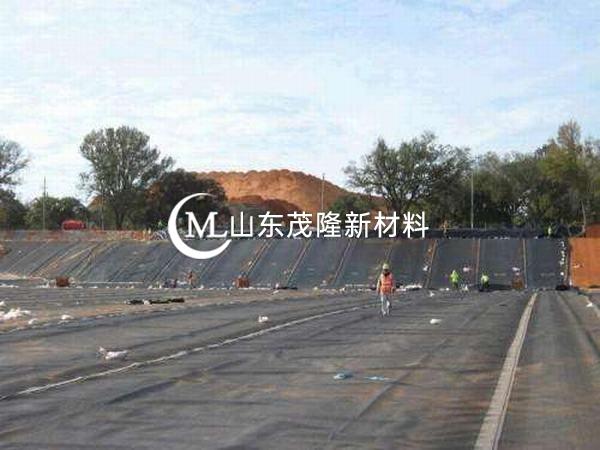 HDPE土工膜錨固須根據(jù)設(shè)計進行施工