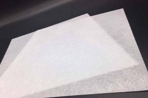 聚酯無紡布與復(fù)合土工膜的區(qū)別有哪些？