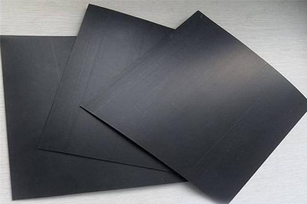 土工膜規(guī)格大全：全面解析防滲漏的土工膜規(guī)格及應(yīng)用領(lǐng)域